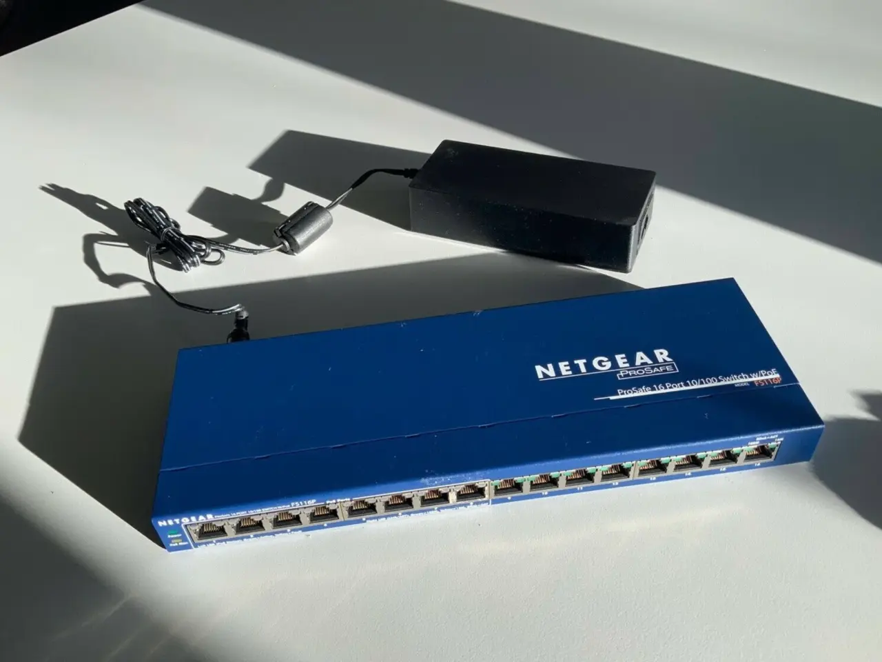 Billede 1 - Netgear FS116P ProSafe 16 port 10/100 Switch