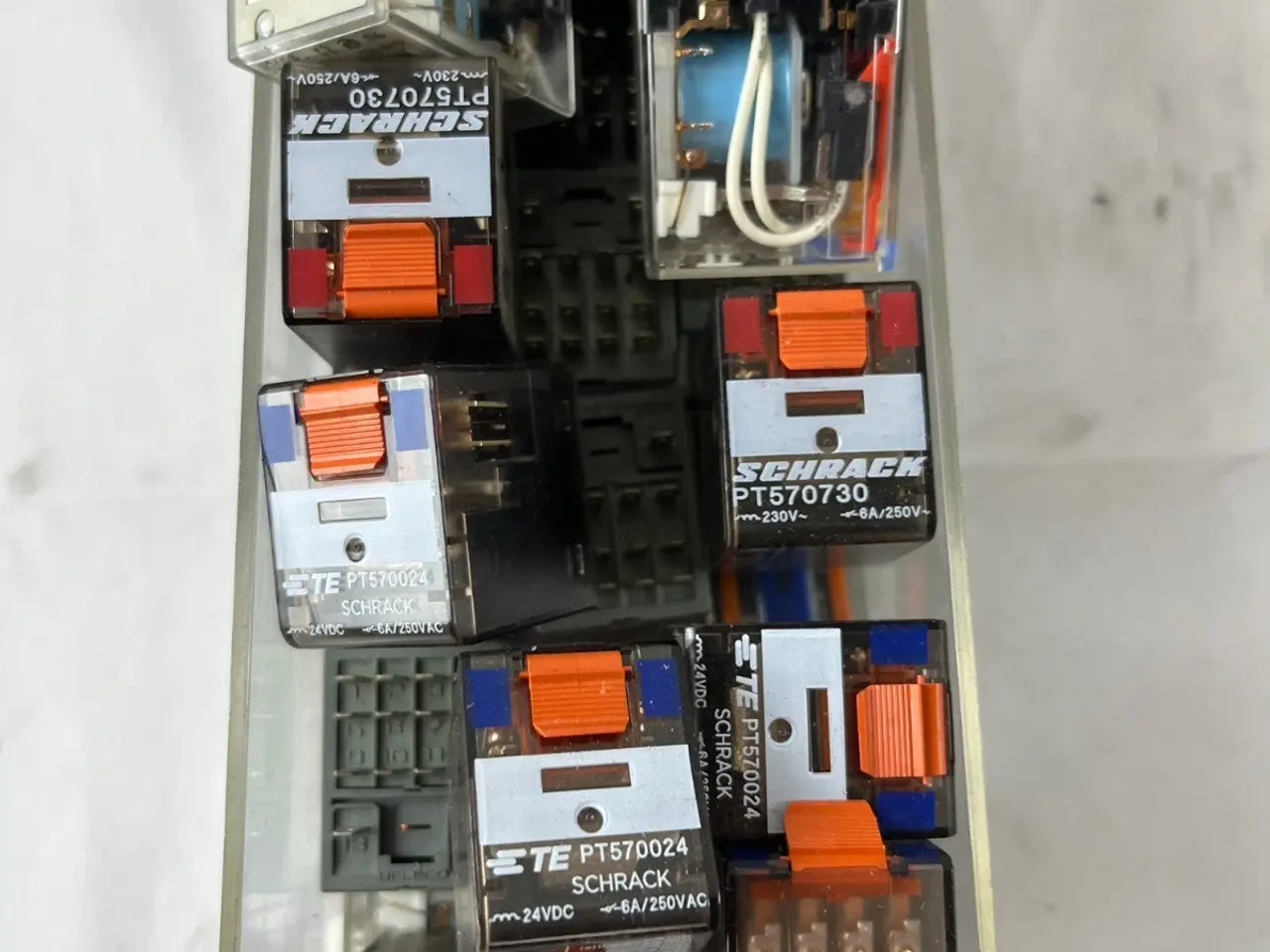 Billede 2 - Schrack PT570024 PT570730 relæ parti 24VDC 230VAC