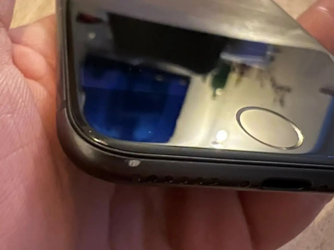 Billede 2 - Iphone 8. 64 gb. i farven sort