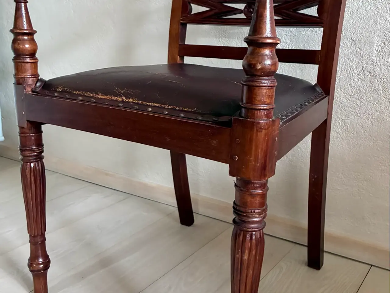 Billede 8 - 2 vintage teak / mahogni armstole m/ lædersæde