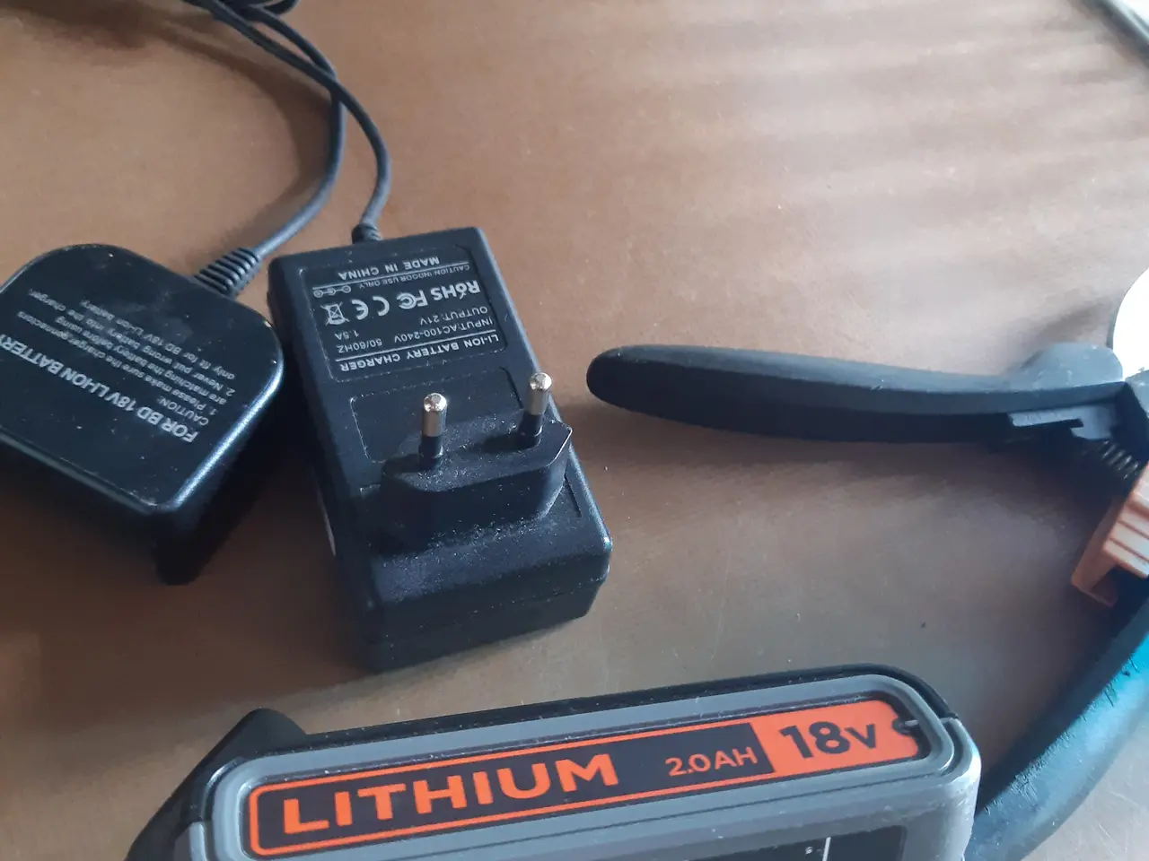Billede 1 - Batteri med oplader til Black&Decker