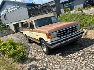 Ford F150 8-cyl Pick Up Aut super stand