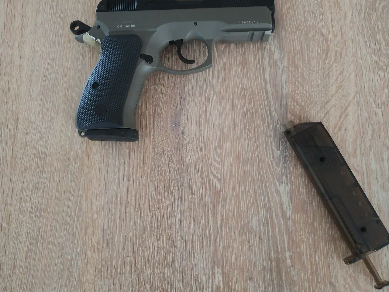 Billede 3 - Dan Wesson 715 6" CO2 + CZ 75 P-07 Duty CO2 + Mass