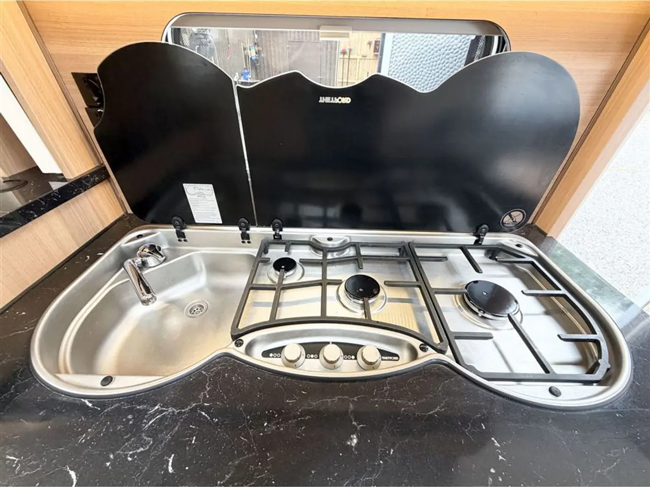 Billede 14 - 2015 - LMC Musica 520 D Franskseng-Gulvtemp.-Mover-Telt