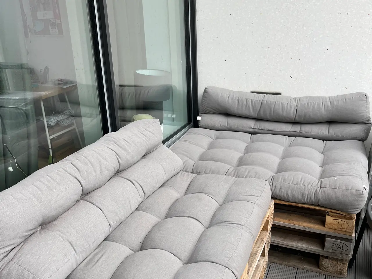 Billede 1 - Udendørs pallesofa i grå
