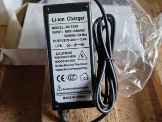 Elcykel lader 24v