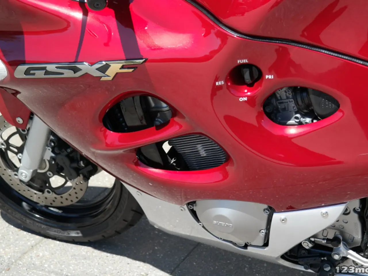 Billede 24 - Suzuki GSX 750 F MC-SYD BYTTER GERNE