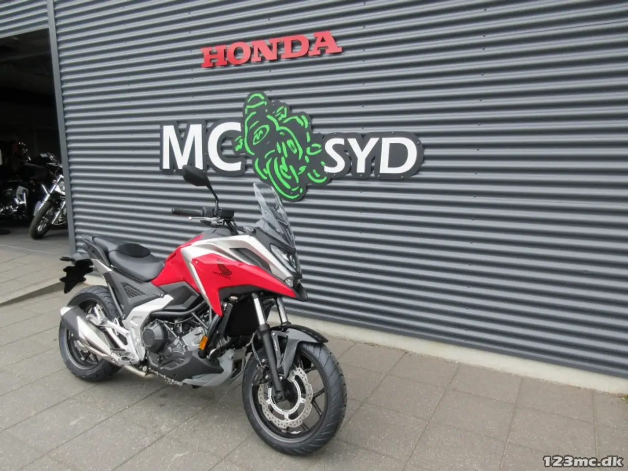Billede 2 - Honda NC 750 XA MC-SYD BYTTER GERNE 5 ÅRS FABRIKS GARANTI