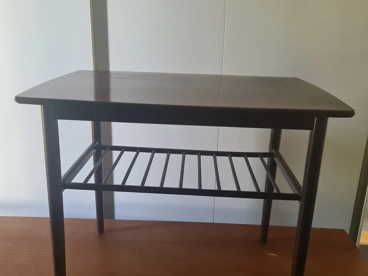 Billede 7 - Dansk sidebord /sofabord med tremmehylde