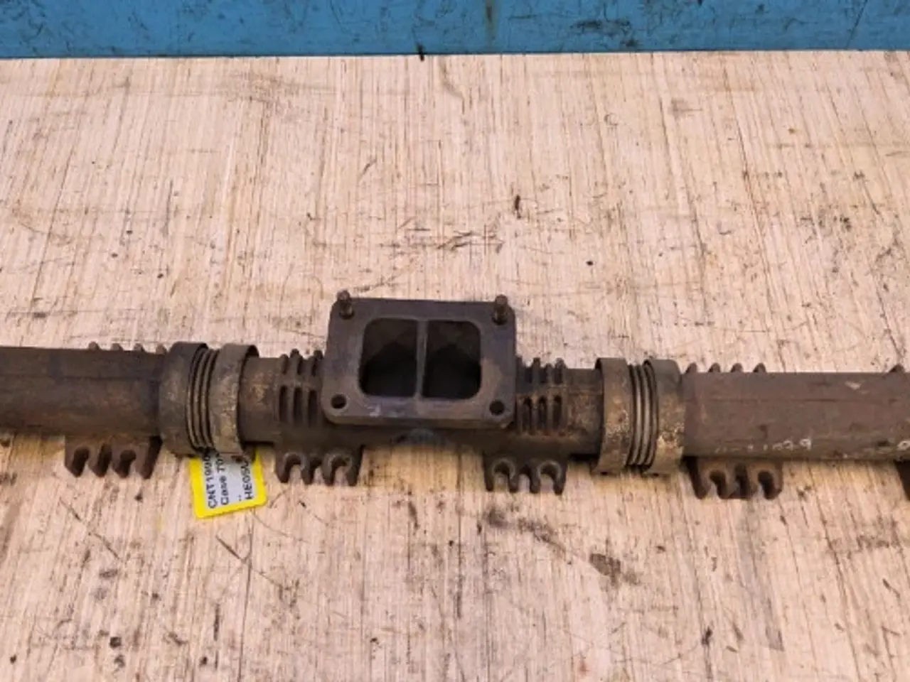 Billede 2 - Case 9010 Udstødningsmanifold 504046508