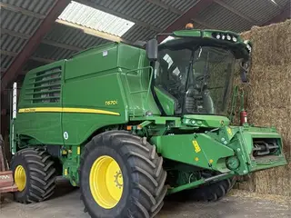 John Deere T670i - MacDon FD135 Skærebord 35 fod / feet incl trailer - 1100 høsttimer / harvesthours