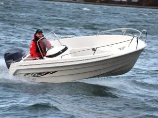HR 442 SC med 30 hk. Yamaha