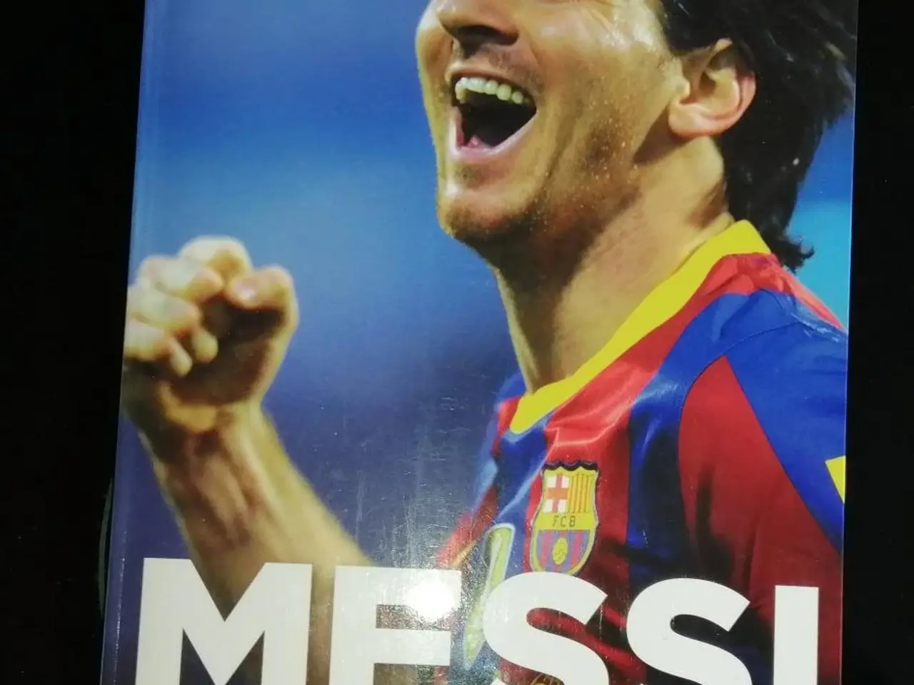 Billede 4 - FC BARCELONA TOILET TASKE OG MESSI BOG