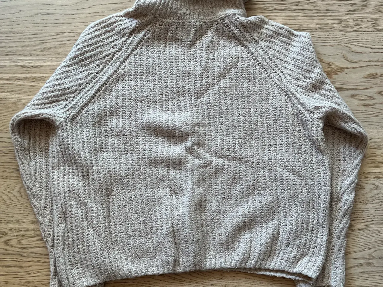 Billede 2 - ONLY beige striktrøje str S