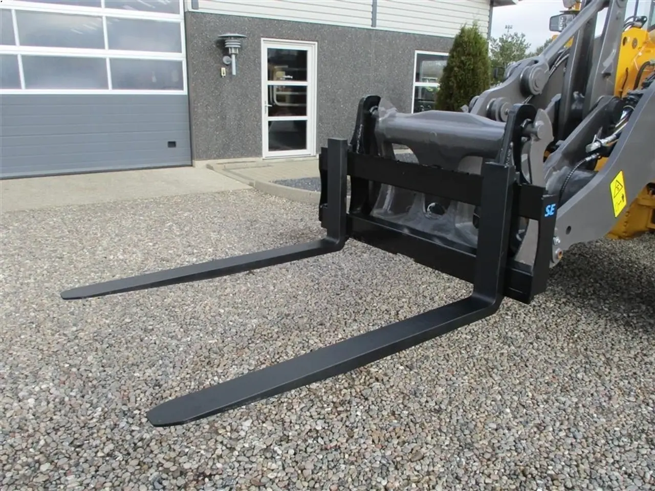 Billede 5 - Volvo Pallegafler 5ton 150cm smededegafler. NYT sæt