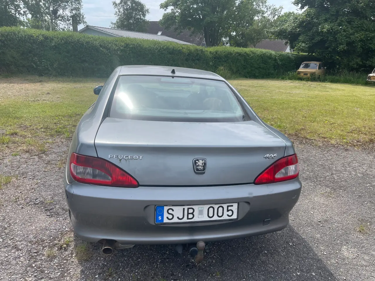 Billede 4 - To stk doner biler til reservedele