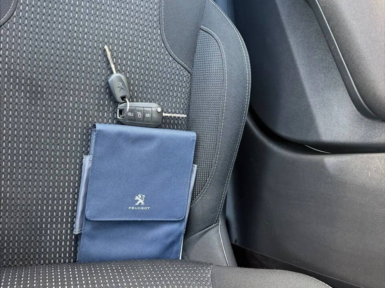 Billede 13 - Peugeot 208 1,6 BlueHDi Desire Sky 100HK 5d