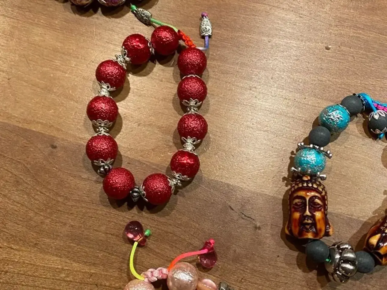 Billede 6 - Nye knyttede armbånd