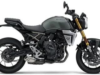 Suzuki GSX-8T