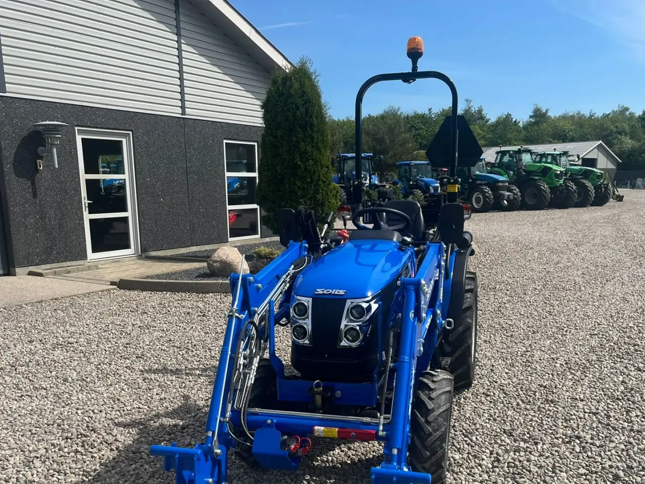 Billede 8 - Solis S26 6+2 gearmaskine med Fuldhydraulisk frontlæsser