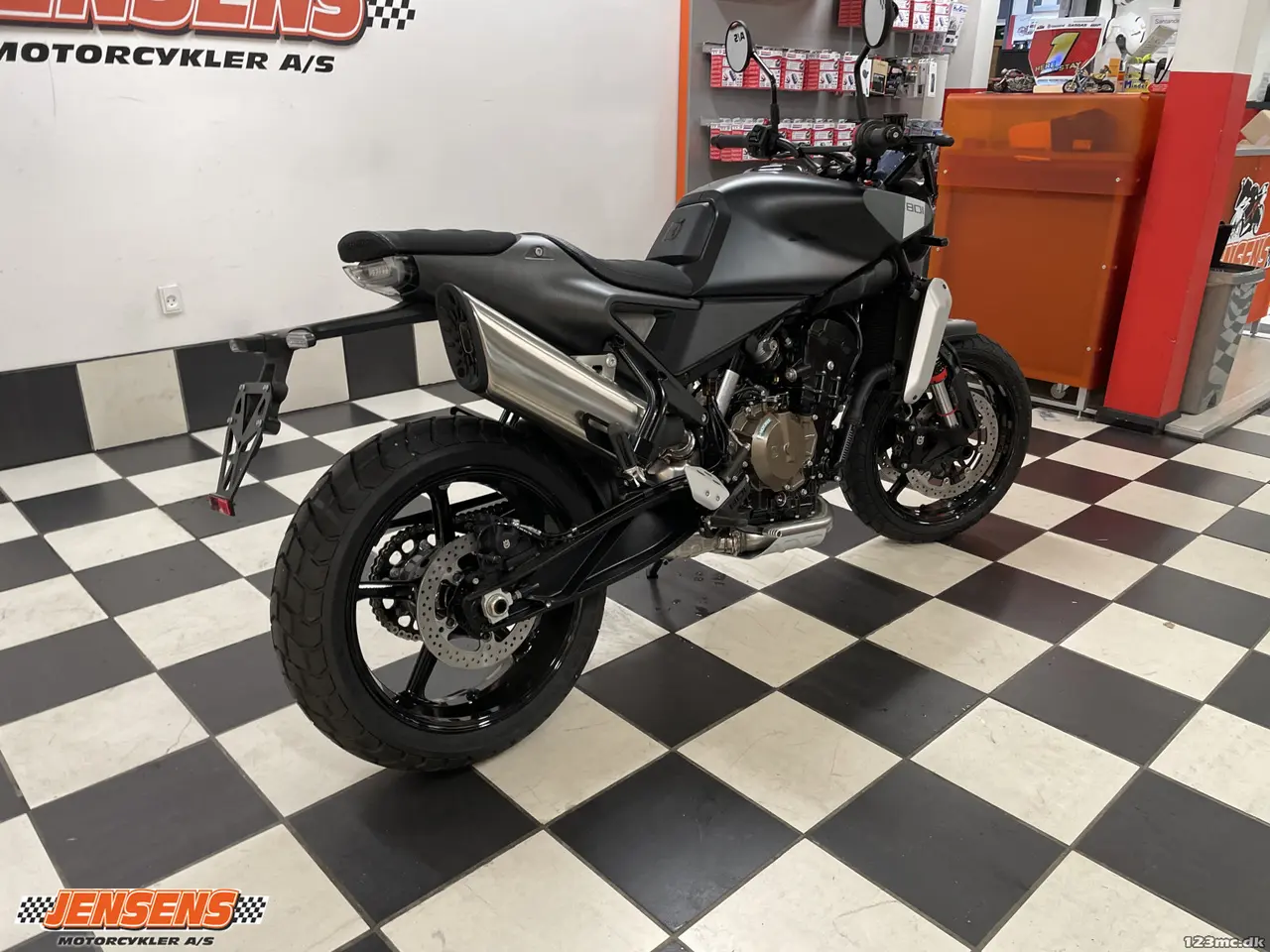 Billede 6 - Husqvarna Svartpilen 801