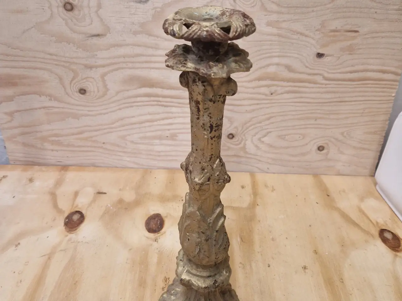 Billede 6 - 2 antikke malmlysestager 42 cm høje