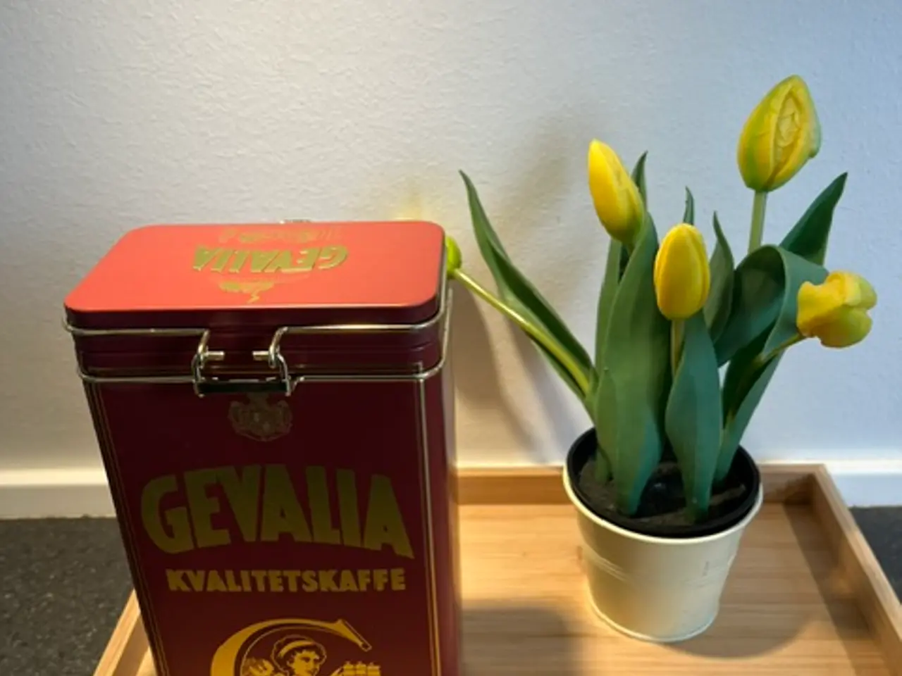 Billede 2 - Flot retro Gevalia kaffedåse med patentlukning