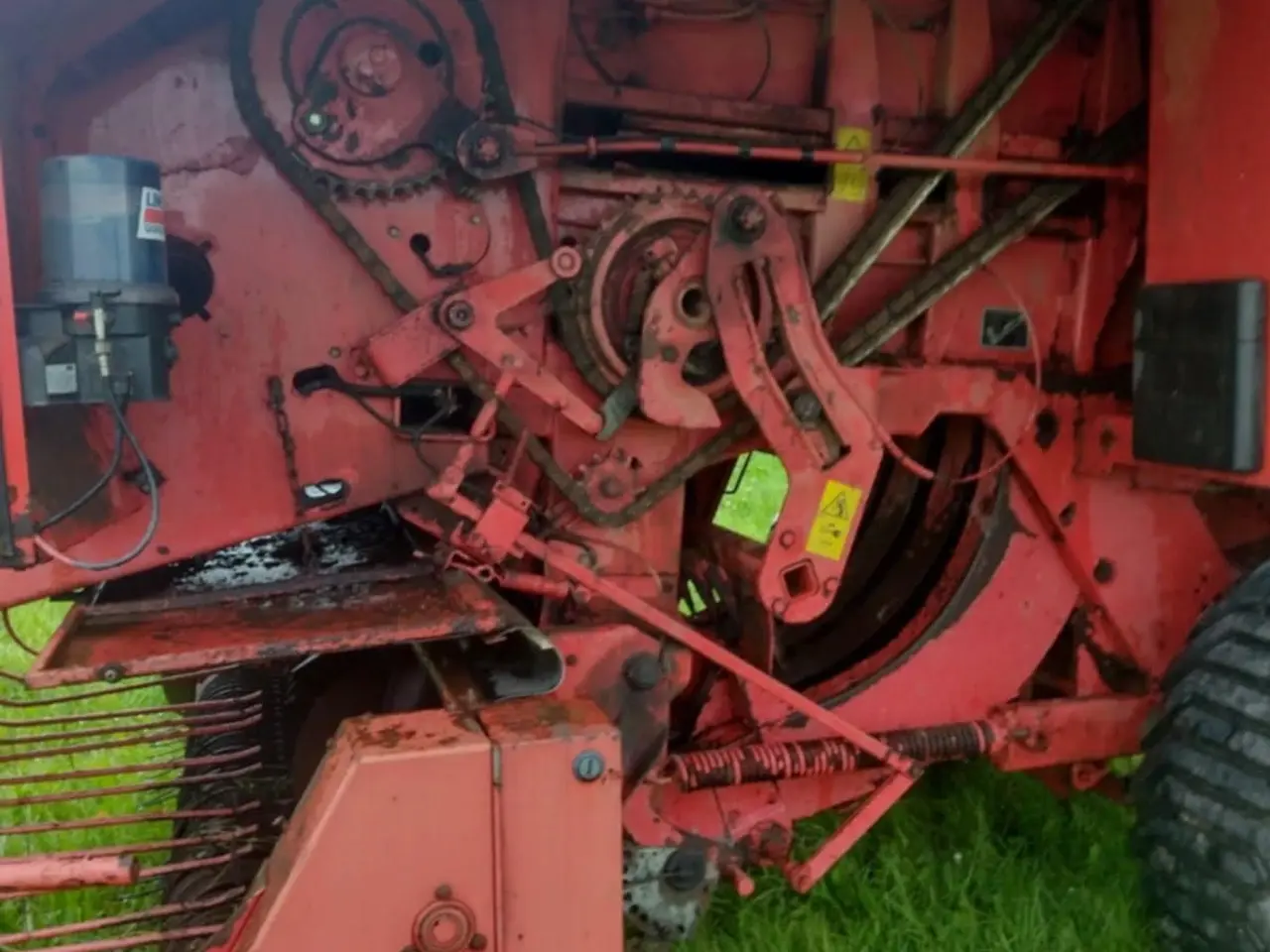 Billede 7 - Massey Ferguson 185 serie 2 minibig ballepresser 