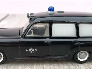 TEKNO...MERCEDES BENZ 220S AMBULANCE