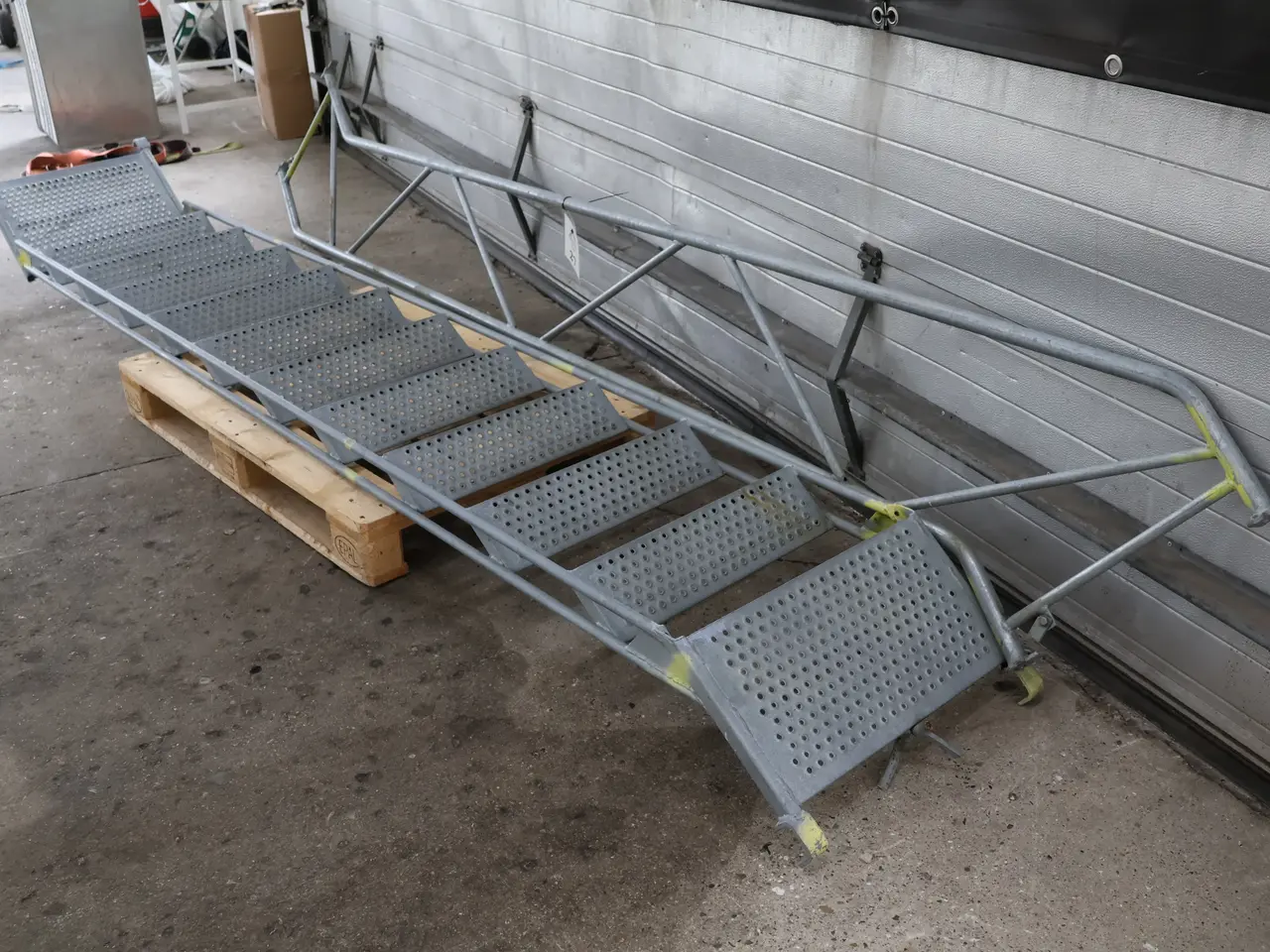 Billede 2 -  Galvaniseret stilladstrappe Jumbo/Haki