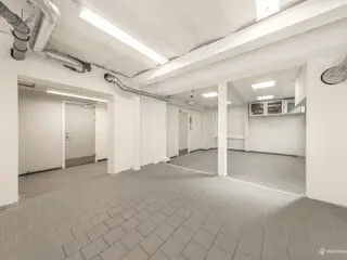 Lager på 270 m² på Jarmers Plads midt i København