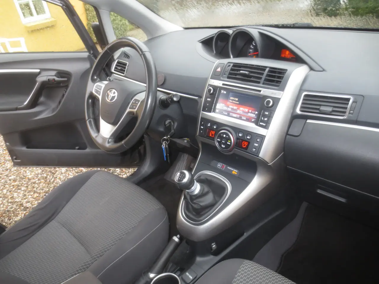 Billede 17 - Pæn Toyota Verso 1.6 D 7 Pers År 14. Nysynet