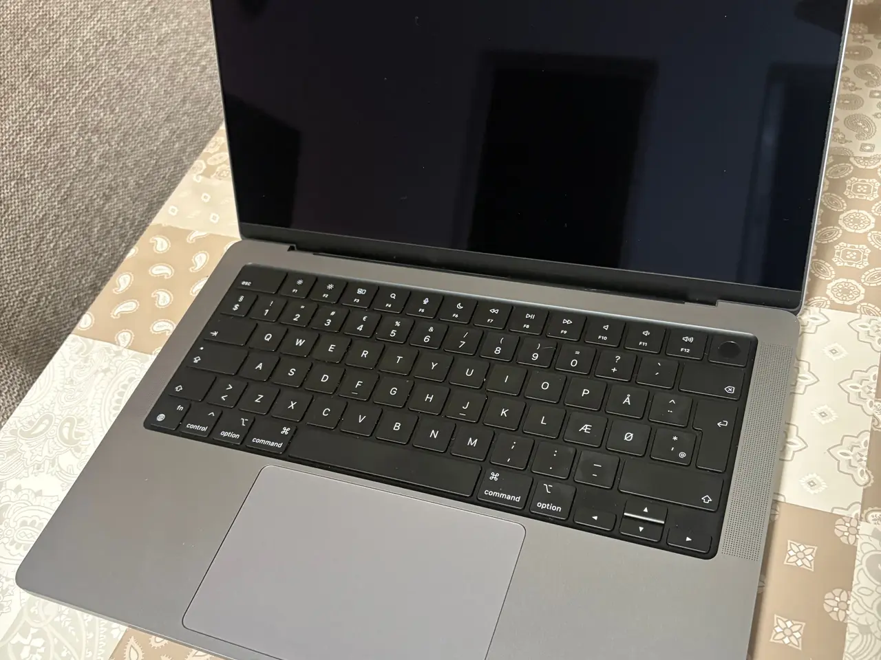 Billede 6 - Som ny: MacBook Pro 14" M2 Pro (16 GB RAM) – Flot 