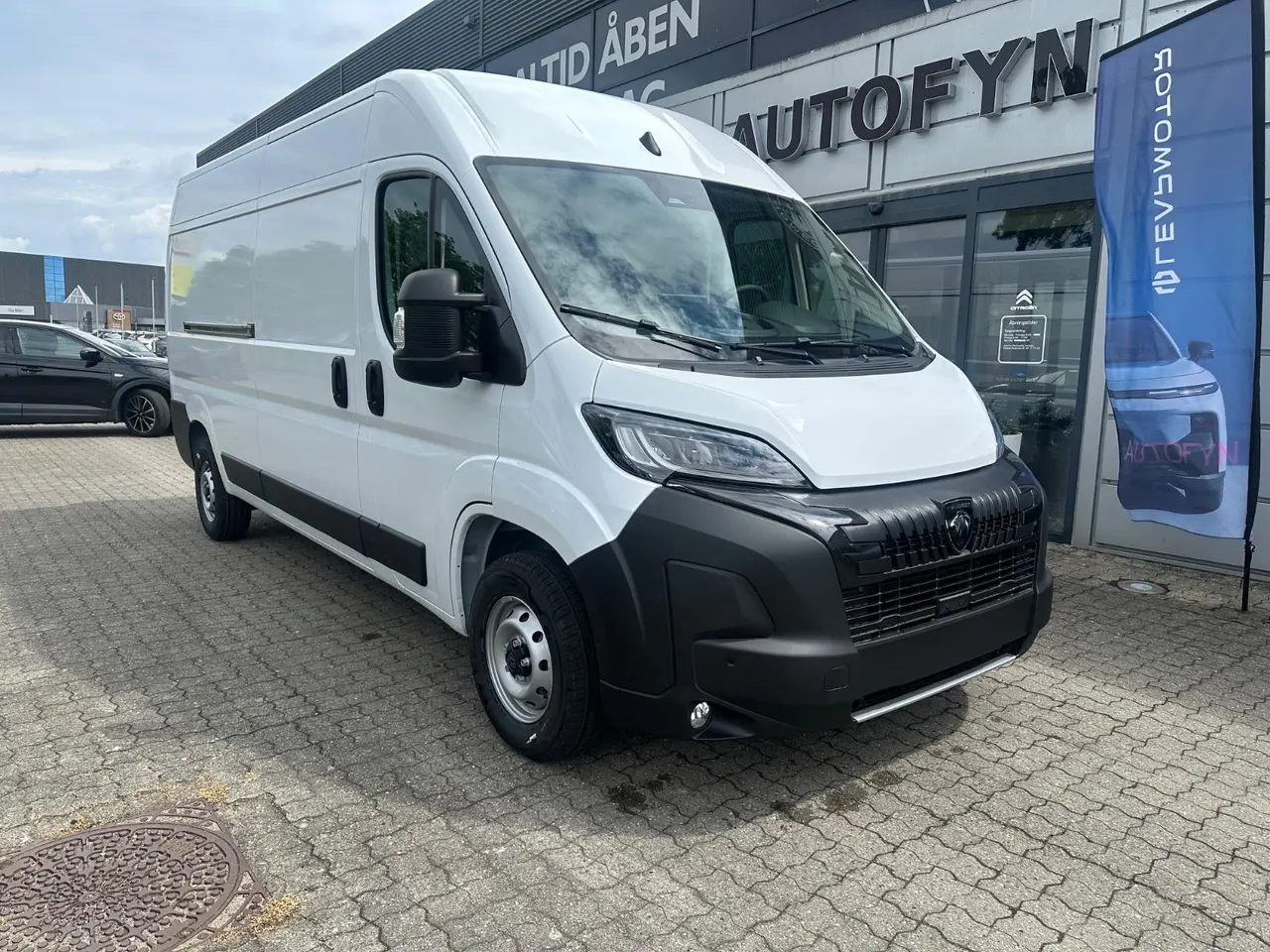 Billede 2 - Peugeot Boxer 335 2,2 BlueHDi 140 L3 Premium