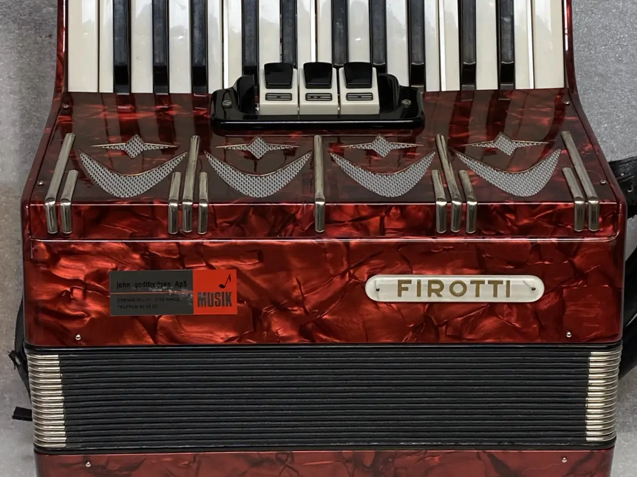 Billede 3 - Firotti harmonika – 2-kor / 3 registre – nyservice