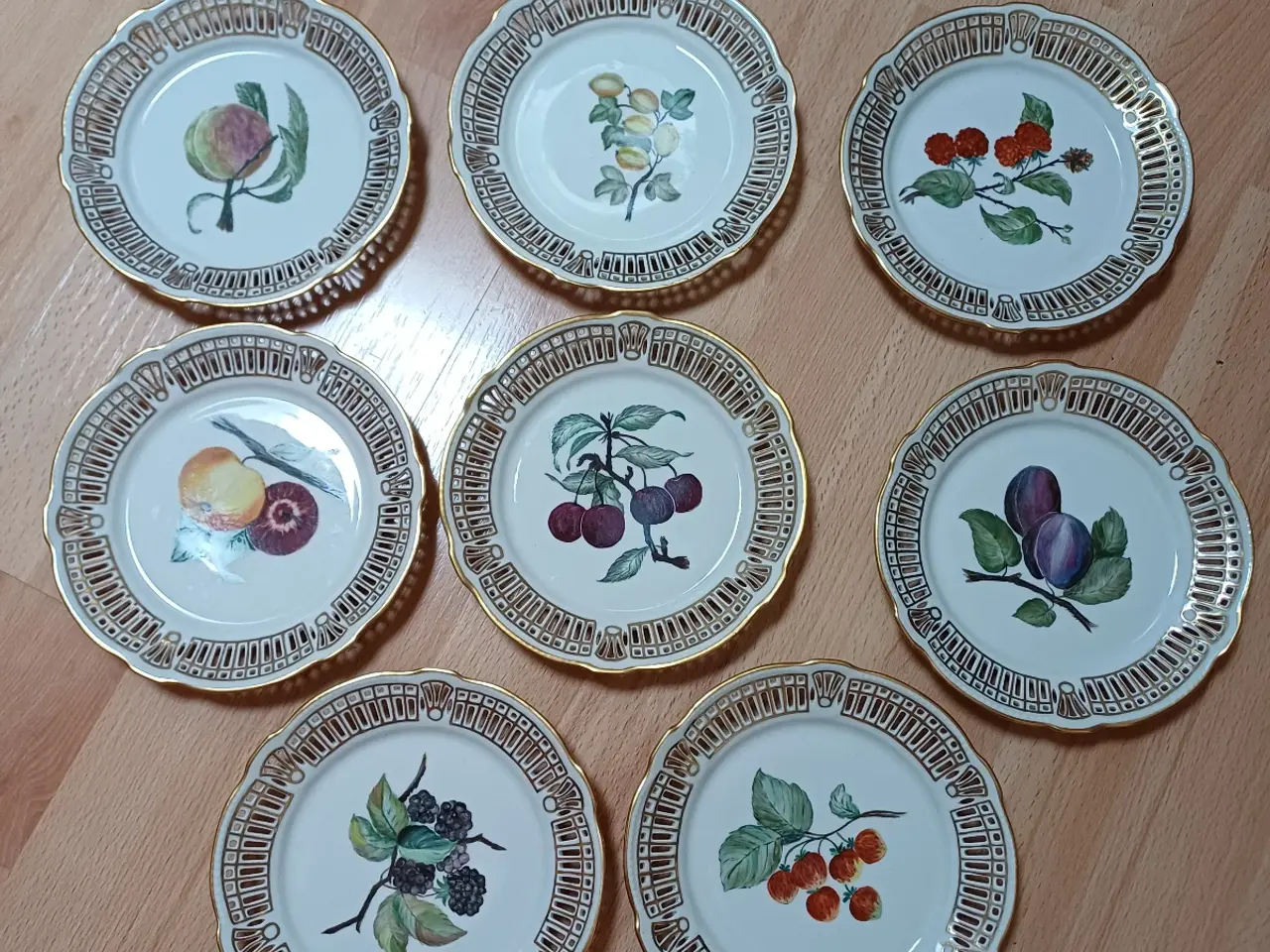 Billede 1 - 8 frugt/ dessert tallerkener