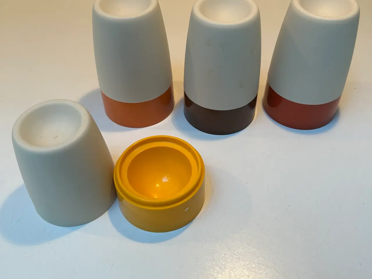 Billede 1 - 4 stk. Æggebægre fra Tupperware Vintage