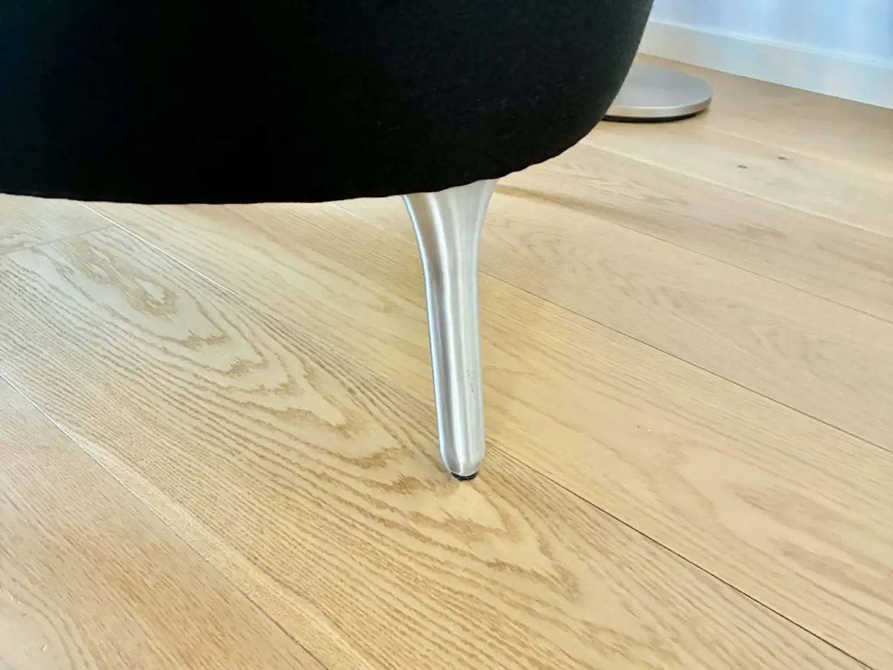Billede 5 - RO lænestol, Alu, fra Fritz Hansen