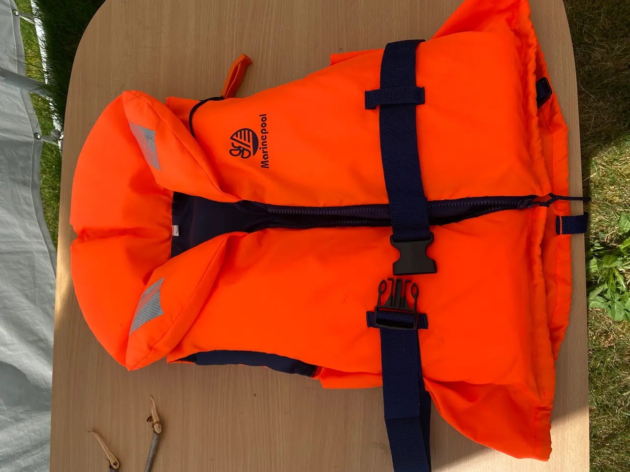 Billede 1 - Redningsvest. Næsten som ny