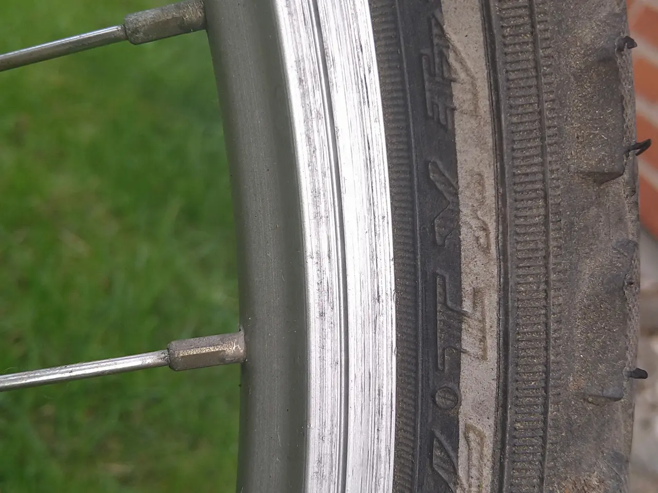 Billede 5 - Pigecykel 24" hjul sælges.