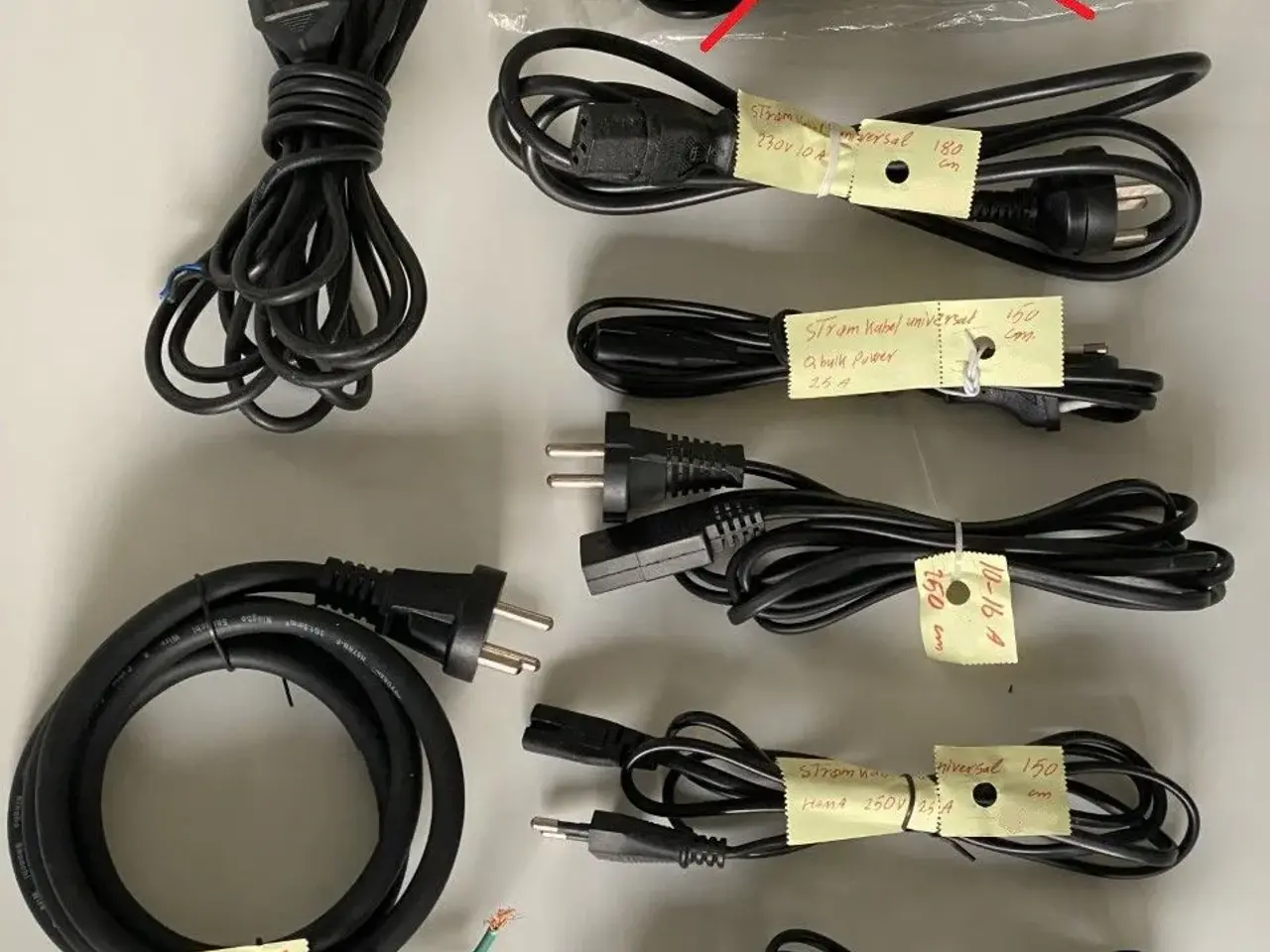 Billede 3 - Forskellige strømkabel universal, Qnect C13 3-pole