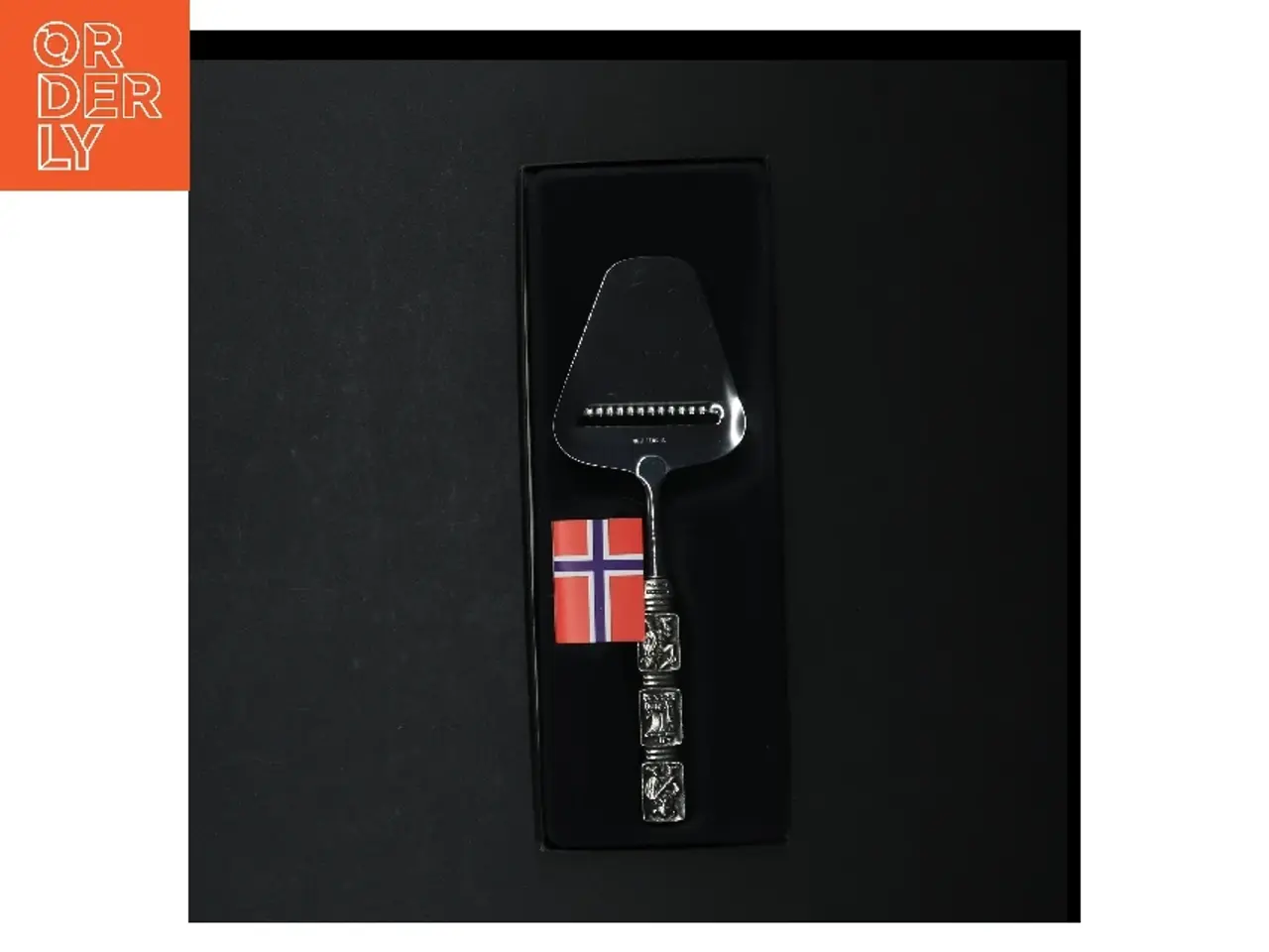 Billede 1 - Norsk Tinn-Per Osteskærer fra A-S Tinn-per (str. Længde. 22 cm)