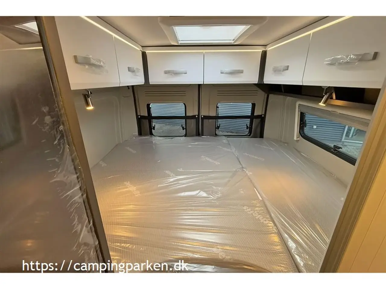 Billede 11 - 2024 - Dethleffs Globetrail 600 DR Advantage Smart Dethleffs camper van under 6 meter med dobbeltseng og automatgear