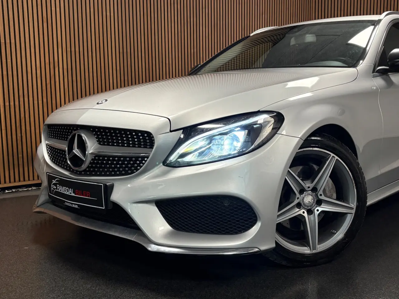 Billede 2 - Mercedes C220 d 2,2 AMG Line stc. aut.