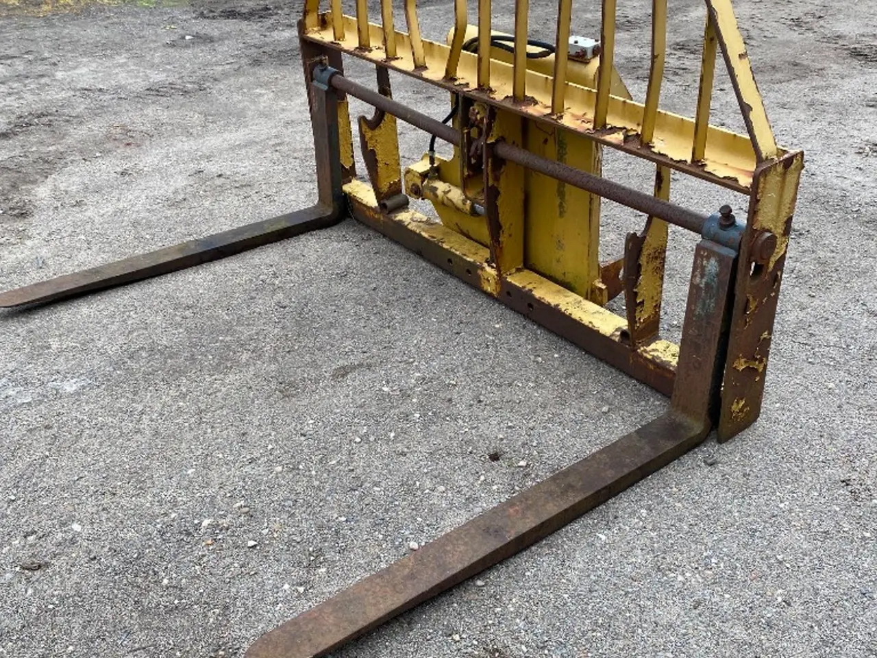Billede 1 - Pallegafler med hydraulisk sideforskydning