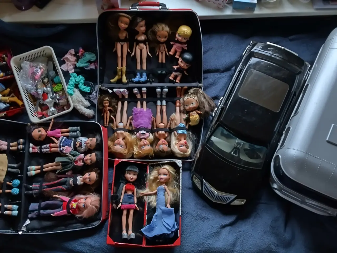 Billede 1 - 26 x Bratz dukker,10 Bratz Heste + tilbehør
