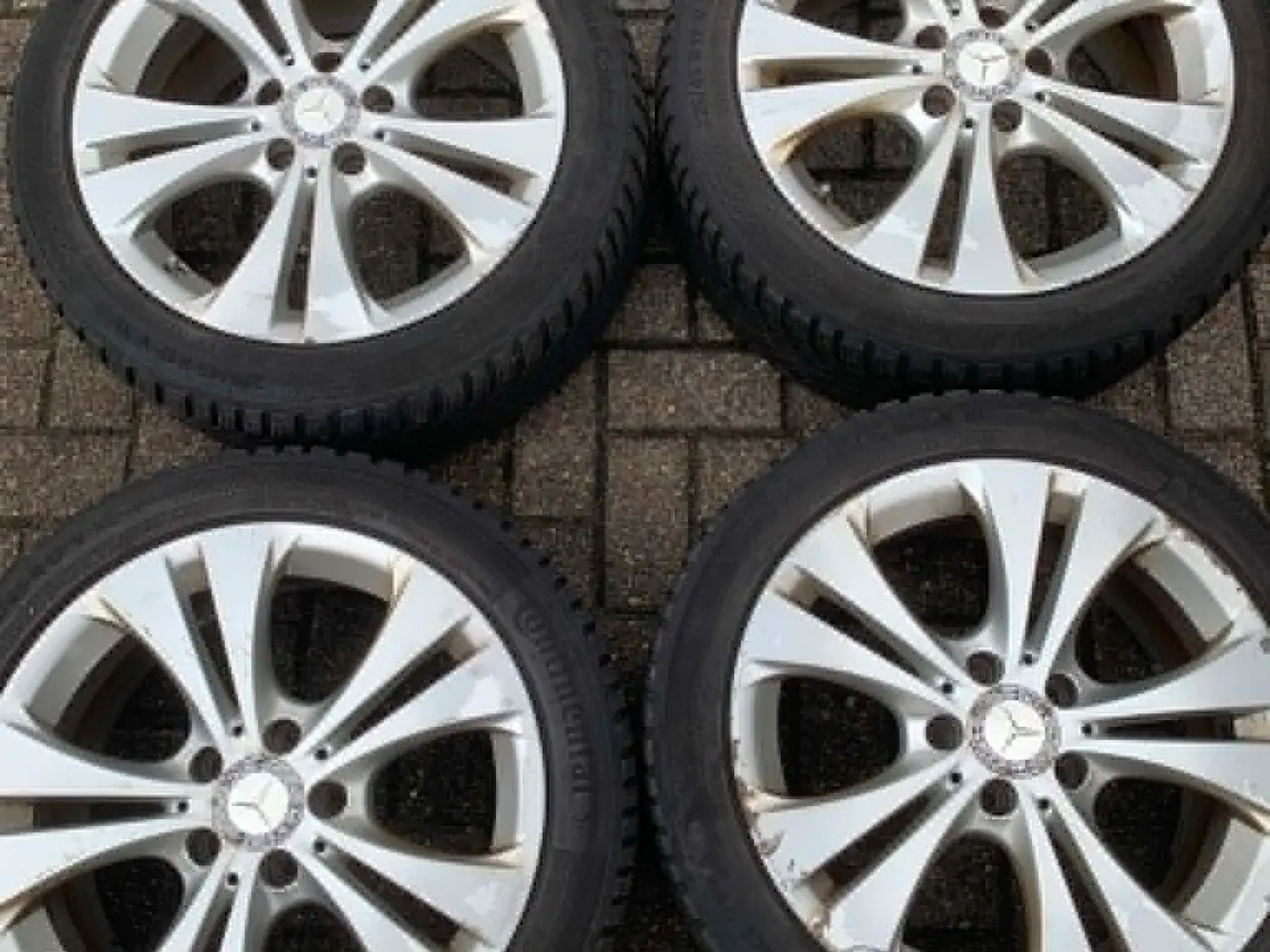 Billede 1 - Original Mercedes alufælge med vinterdæk 17"