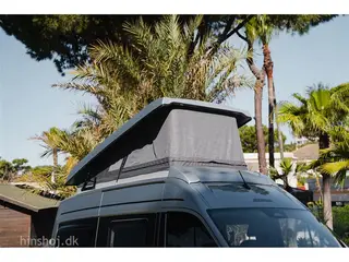 2027 - Eriba Car 600 Indium Grey Pop-up   2027 Eriba Car 600 Indium Grey med elektrisk Pop-up sovetag fra Hinshøj Caravan