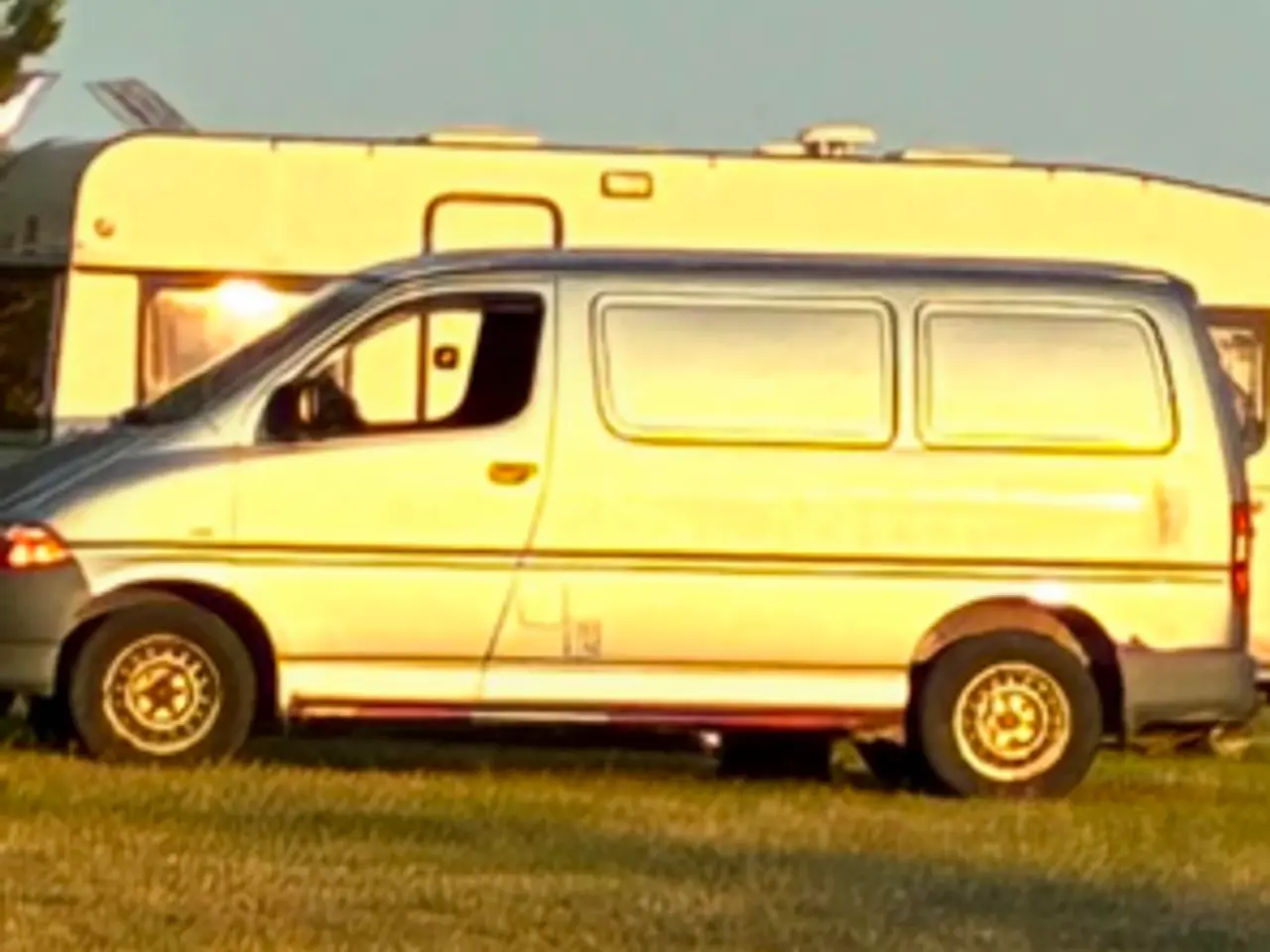 Billede 2 - Toyota Hiace 2.5L Diesel, årgang 2003. 