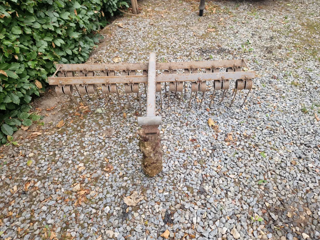Billede 2 - Gårdspladsrive